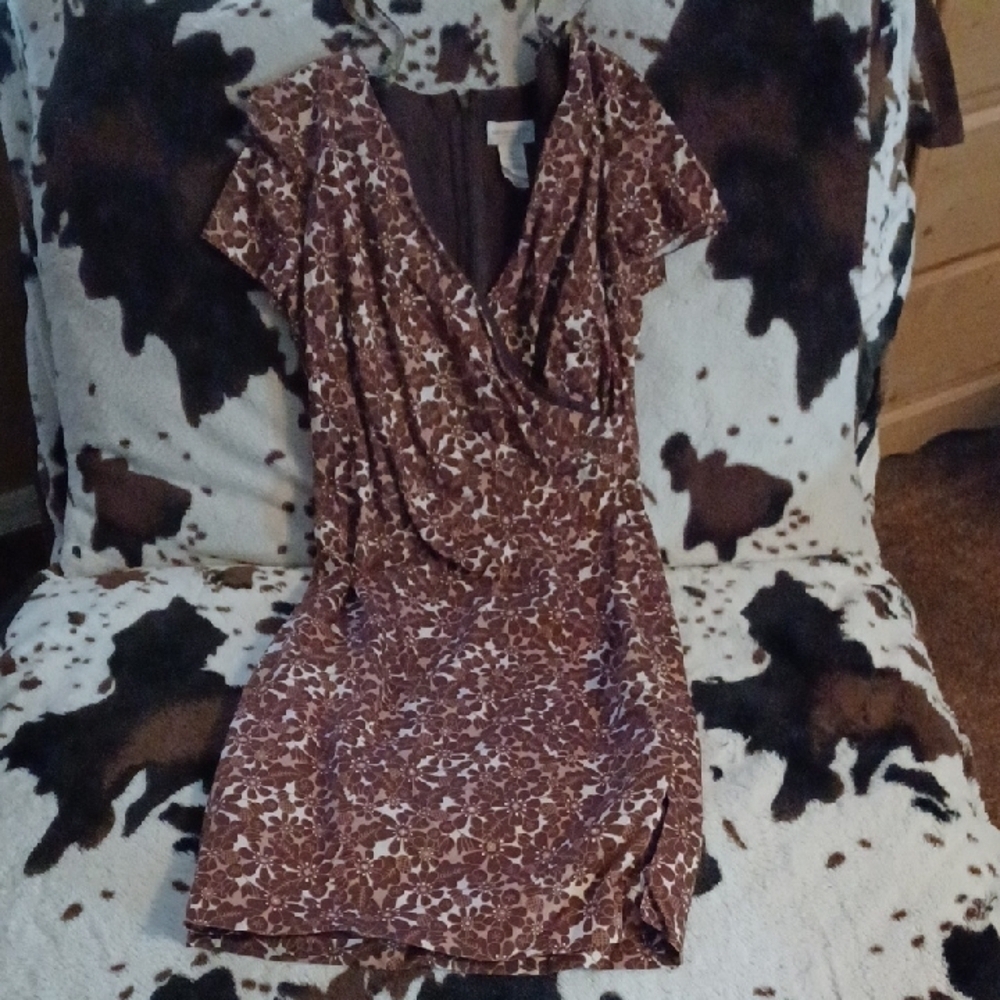 Liz Claiborne Brown And Cream, With White Sequin Wrap Mini Dress